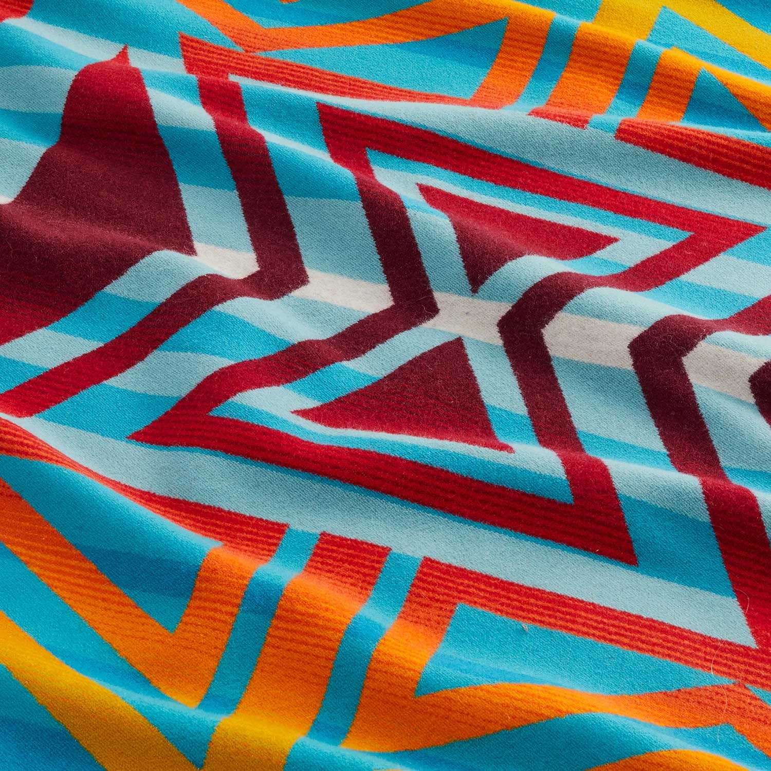 Amazon｜Pendleton Many Nations AICFブランケット｜ブランケット